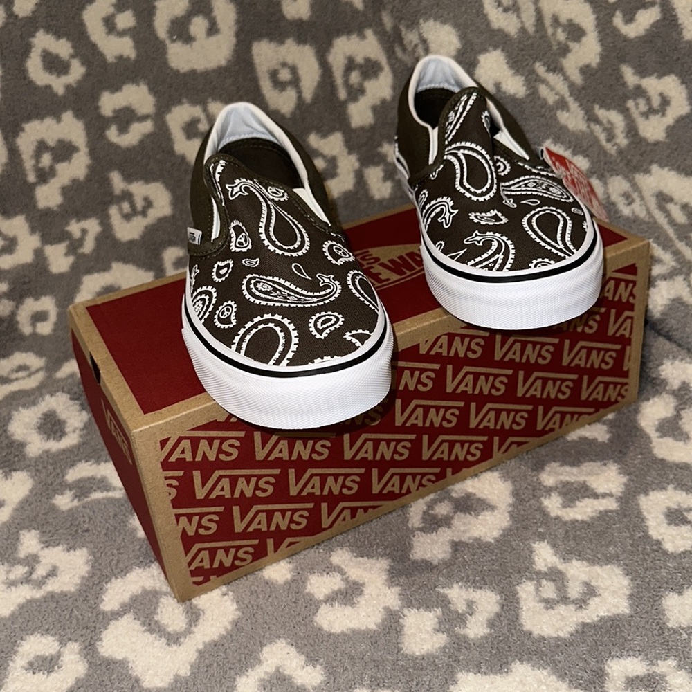 Classic Slip-on Vans New in Peace ✌🏻 Paisley & Grape Lea 😘 - Picture 14 of 17
